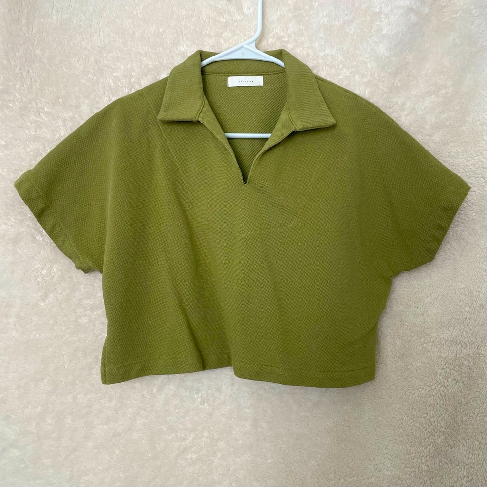 Mod Ref Collared Crop Top in Lime Green